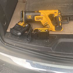 Dewalt Battery En Charger  Tools 