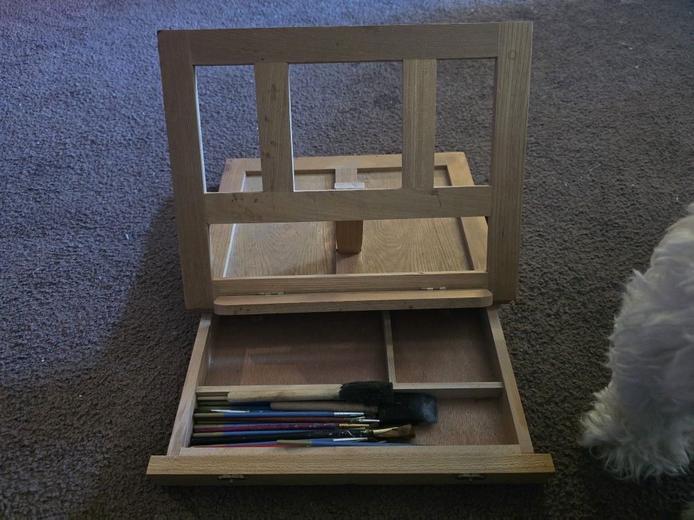 Box Table Easel