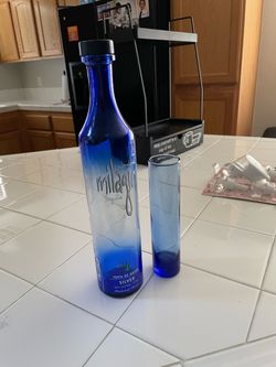 GLASS DECORATION