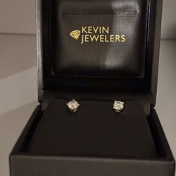 Natural Diamond Earrings 