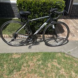 Giant Road Bike