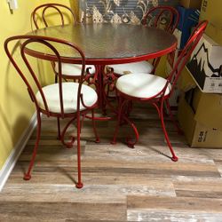 Red Glass Table With 4 Chairs