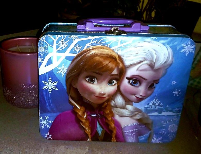 TOYS COLLECTABLES FROZEN SET, ARMY, DIAMONDBACKS & CREST BASEBALLS, CINDERELLA