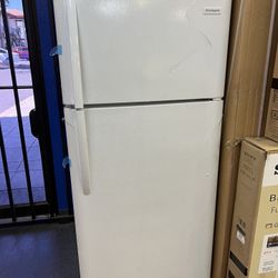 Frigidaire White Top Freezer Refrigerator 