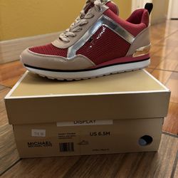 Michael Kors Tenis Shoes Brand New  3 Pairs Size 6.5  ….1 Pair Size 7  You Can See It On The Pictures  I’m Asks $80 Each 
