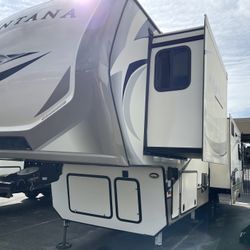 Used 2019 Keystone Montana 3130RE