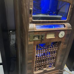 1935 Wurlitzer P-12 Jukebox Cabinet (Gutted)