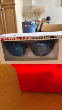 Uniqlo field Dodger sunglasses