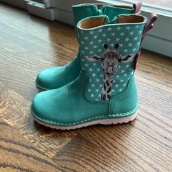 Girl’s Boots 