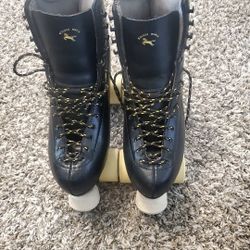 Professional Quad Roller Skates Original Golden Horse Double Row Wheel Cowhide Leather Plastic Steel
Small stuff marks 
Size 7 Men