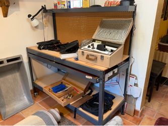 Like new Beautiful work station