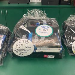 PS4 Slim 1TB Bundle