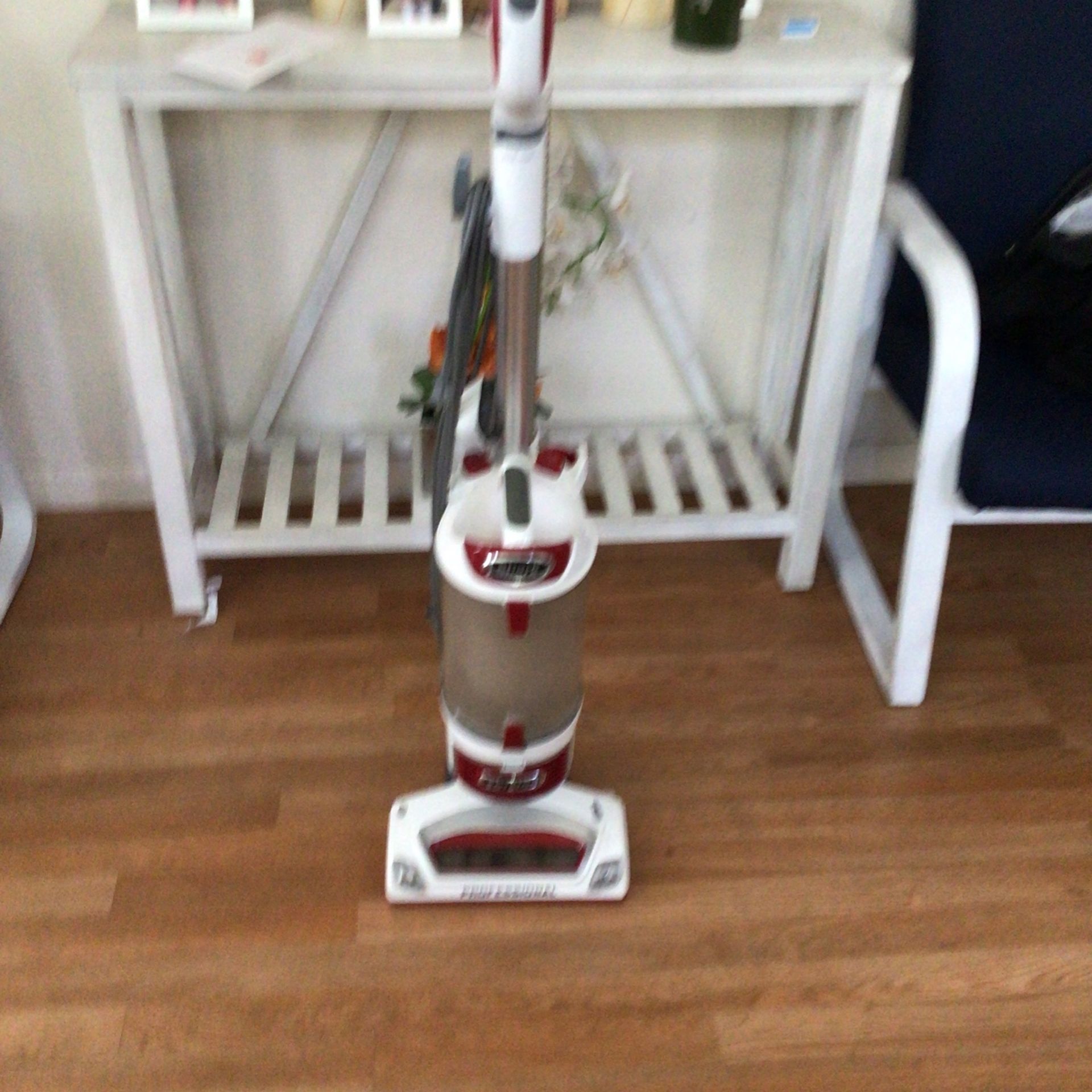 Shark Vacuum Cleaner Works Perfect Excellent Condition Attachment Include