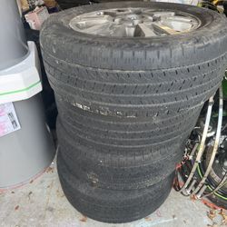 Set of 4 Yokohama Geolandar 275/55R20 Tires with Original Toyota Tundra Rims