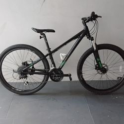 BICYCLE GIANT 24 SPEED SIZE 27,5 BRAND NEW 