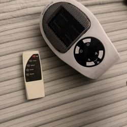 Small Plug In Heater With controller 