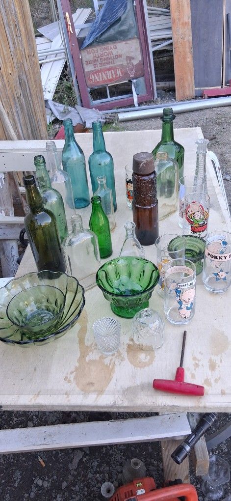 Variety Of Vintage Glass Pieces 