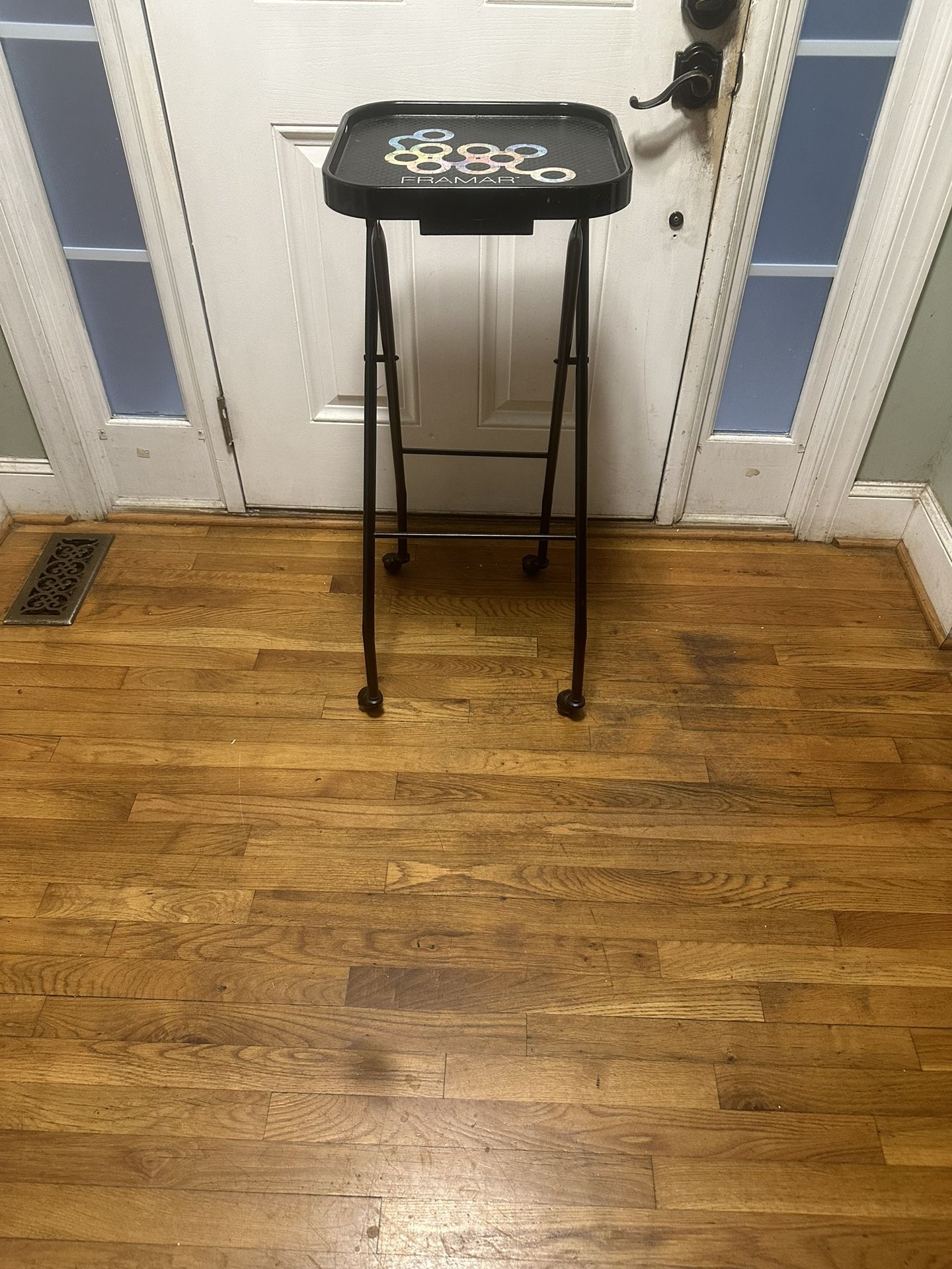 Framar Salon Table
