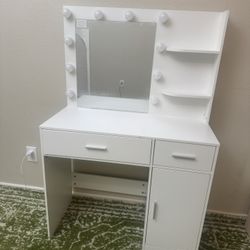 Makeup Vanity