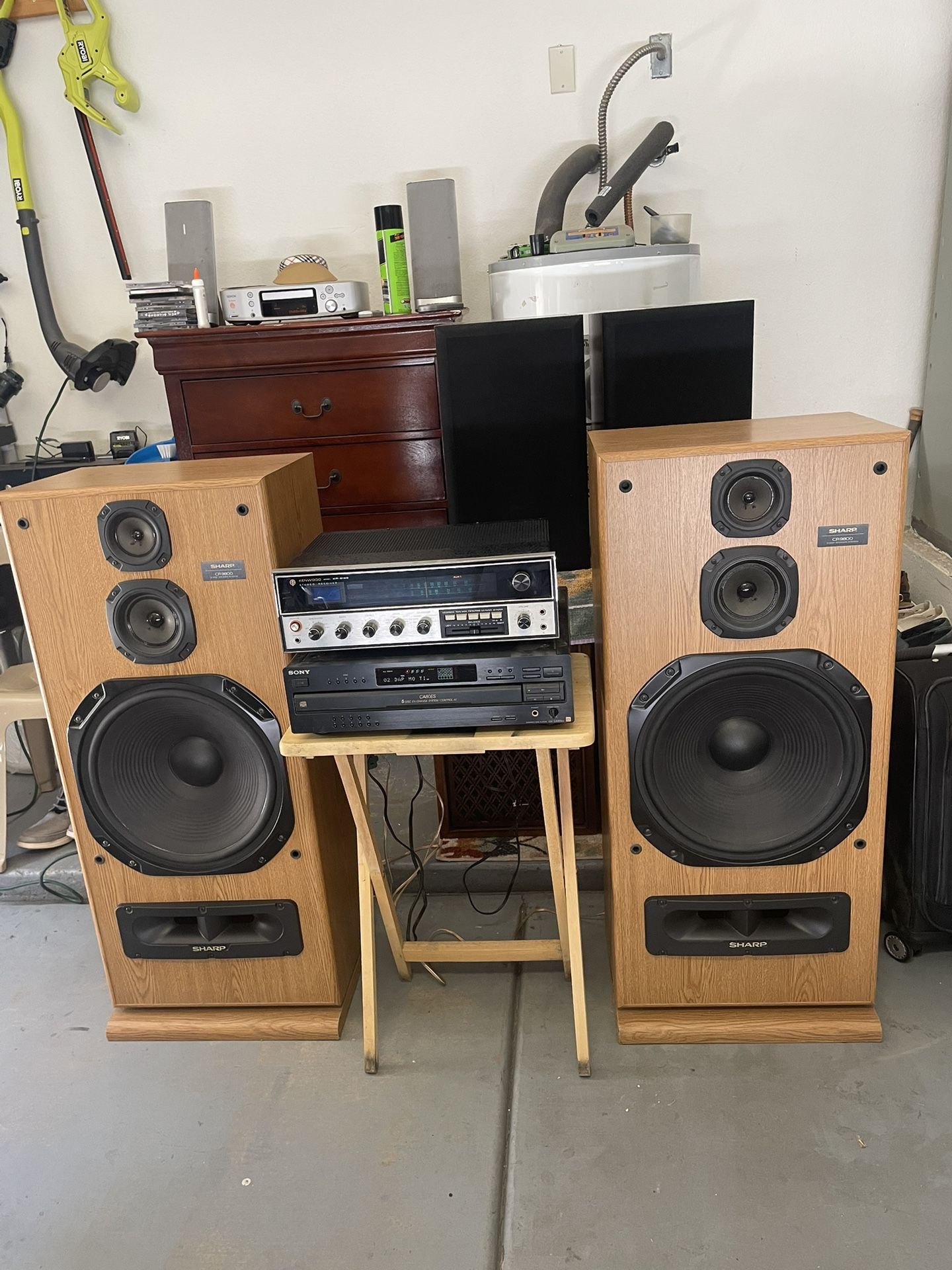 Vintage SHARP tower speaker (pair) model CP-9800