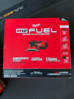 Milwaukee M12 FUEL 6" Random Orbital Sander Kit (batteries and charger included)