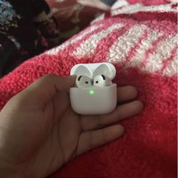 AirPods 4th Generation $130 OBO (Active noise cancellation)