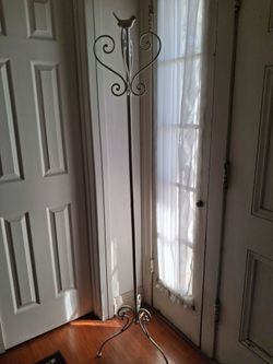 Decorative Metal Floor Stand with Bird Topper