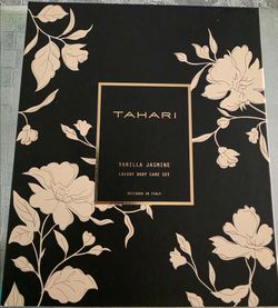 TAHARI Vanilla Jasmine Luxury Body Care Set