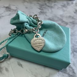 Tiffany & Co Heart Charm Bracelet 