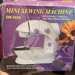 Mini Sewing Machine 
