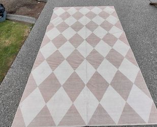 Rug. 5×7