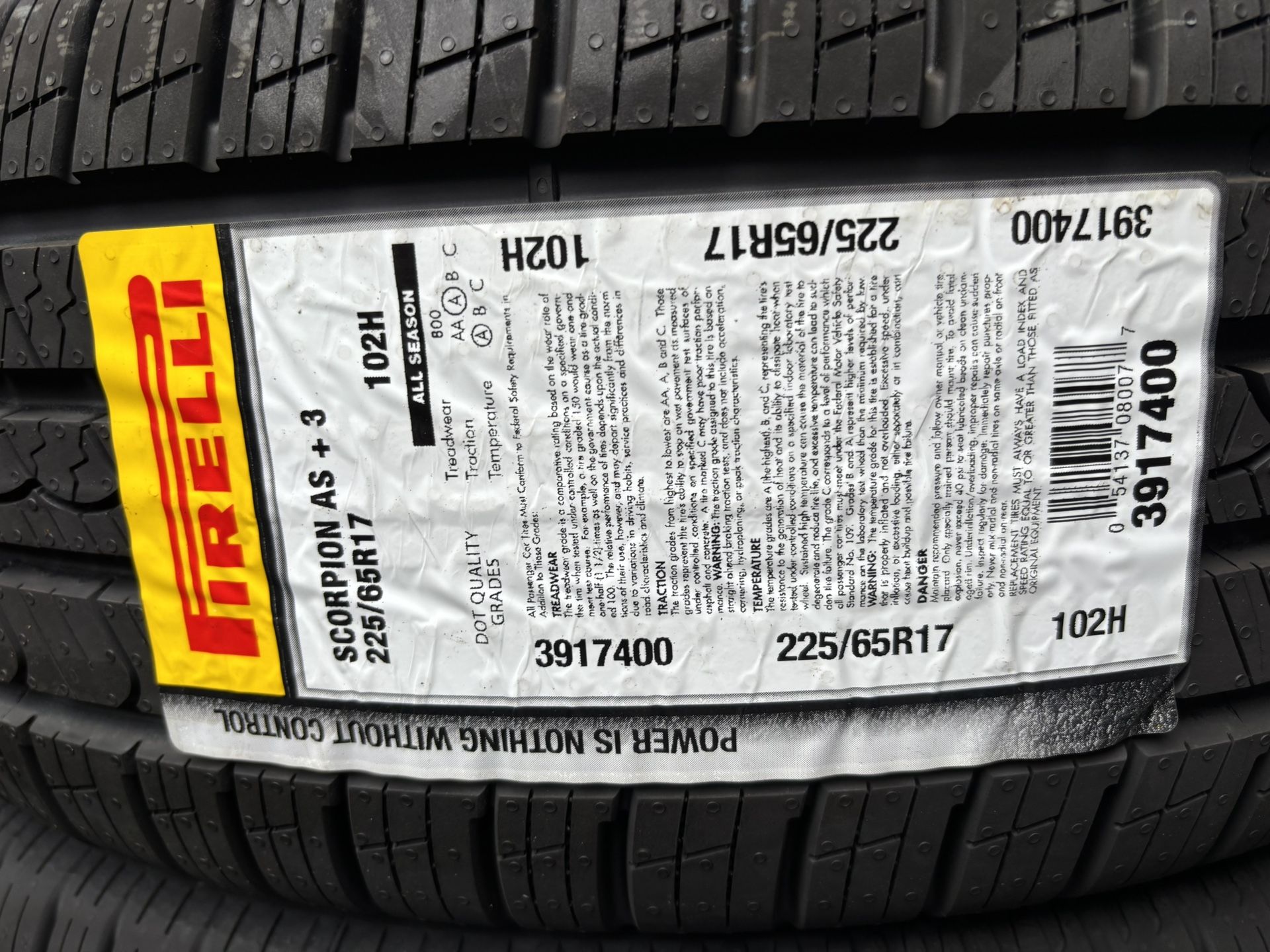 225/65/17. PIRELLI. SCORPION A S. 3.