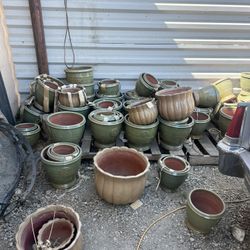 Ceramic Pottery (Different Size Pots)