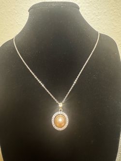 Pearl Halo Pendant Necklace