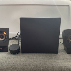 logitech Z533 speaker system