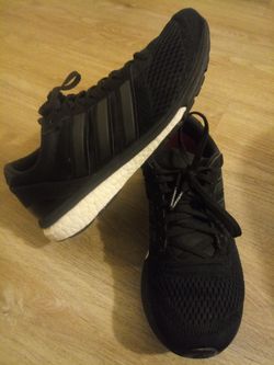 Adizero adidas size 8 women. Good condition