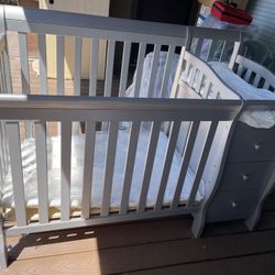 Dream On Me Jayden 4-in-1 Convertible Crib-$150