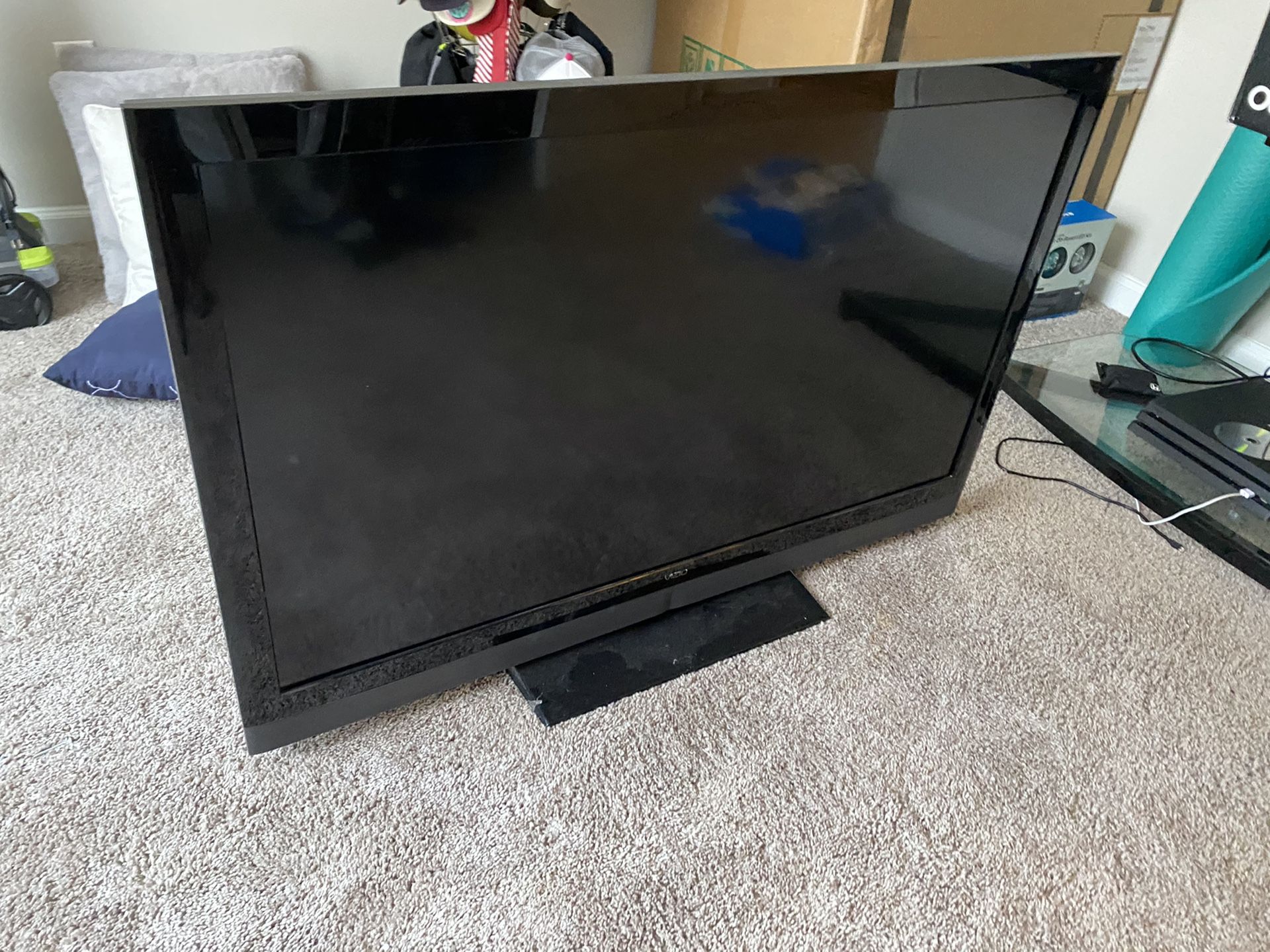 Vizio 3D TV and stand