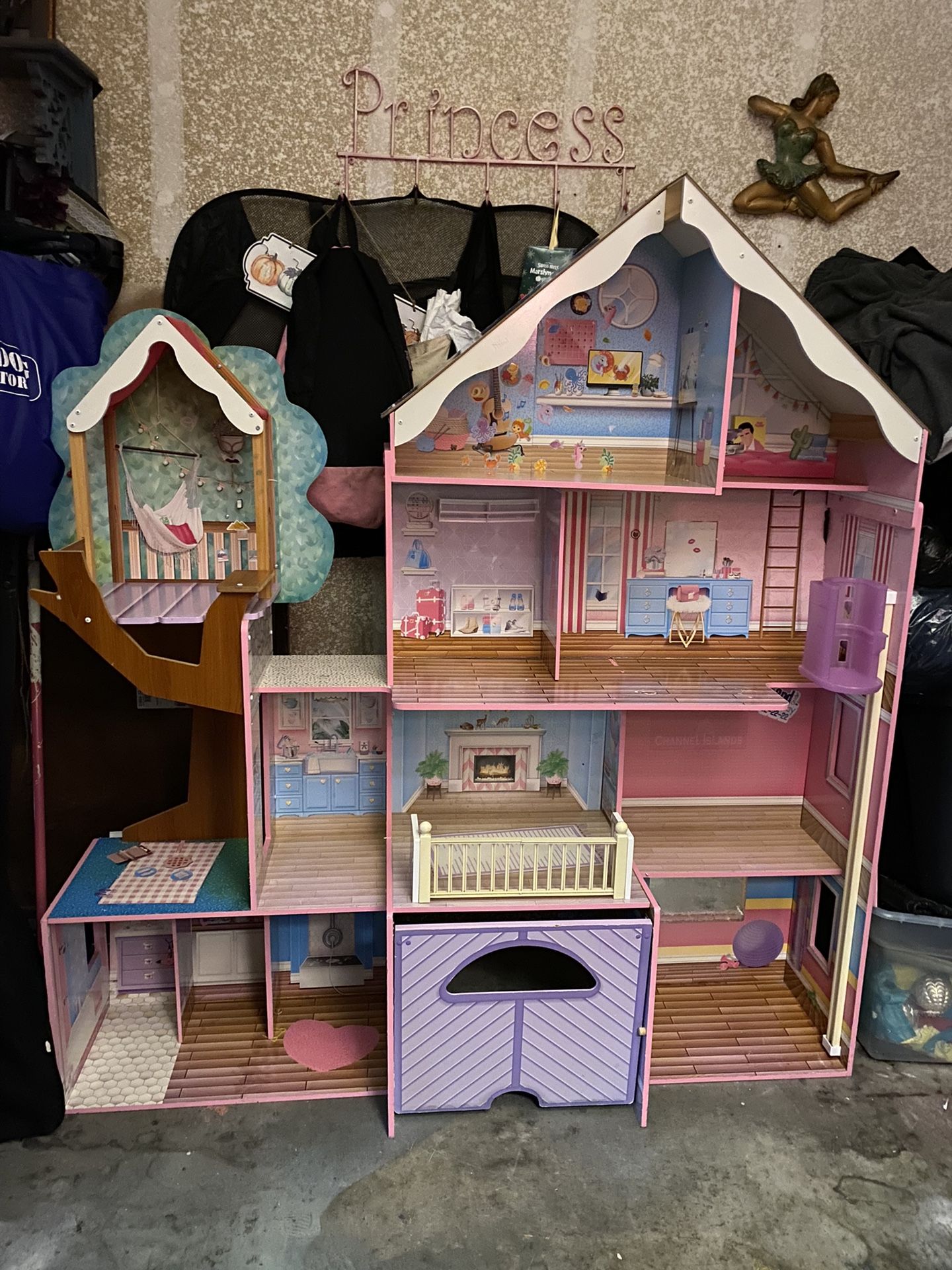Doll House