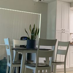 Kitchen Table 