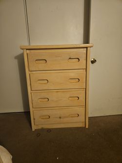 Chest of drawers