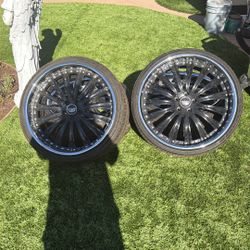 Three Piece 22 Inch Rims With New Tires
