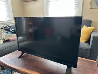 Insignia 32 Inch Smart TV with Amazon Fire TV