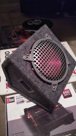 8" subwoofer in enclosure