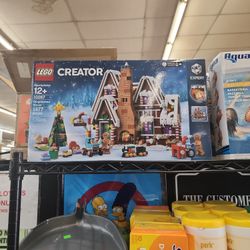 Lego Creator Gingerbread House, 1477 Pcs