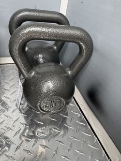 30.lbs X 2 Kettlebells 