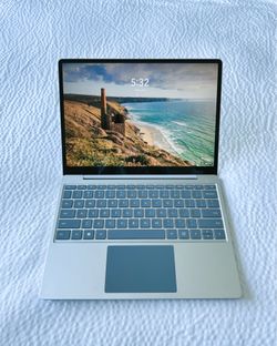 40% OFF FLASHSALE! / Microsoft Surface CO / NEGOTIABLE