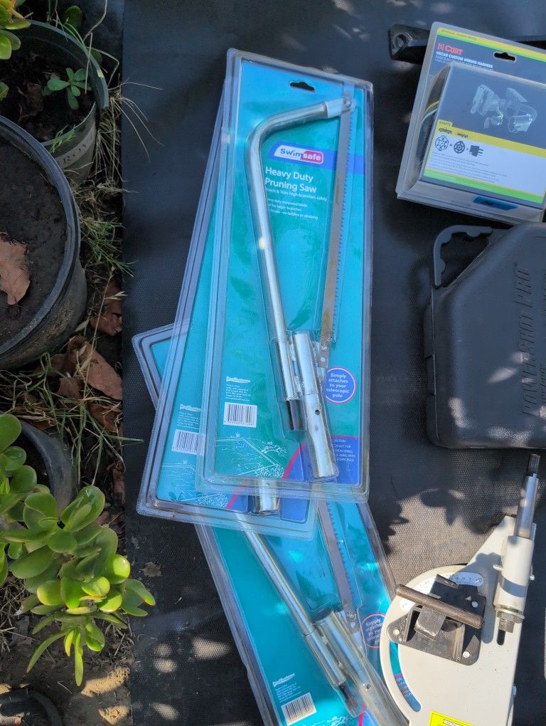 Heavy Duty Pruning Saw New They are 3