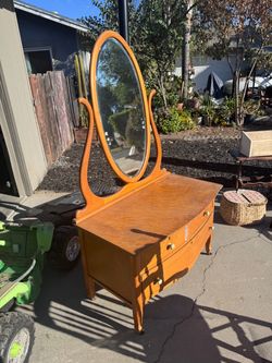 Vanity Dresser