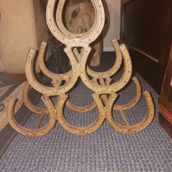 Western Decor Horse Shoe Wine Rack 